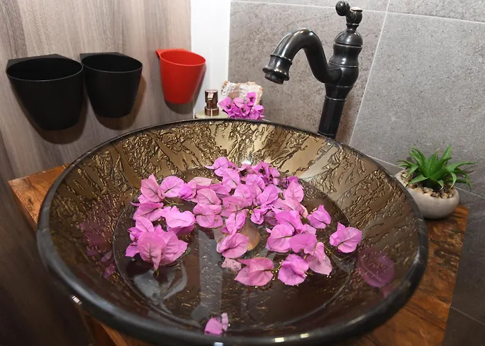 House Marina Grande בית נופש בטינה